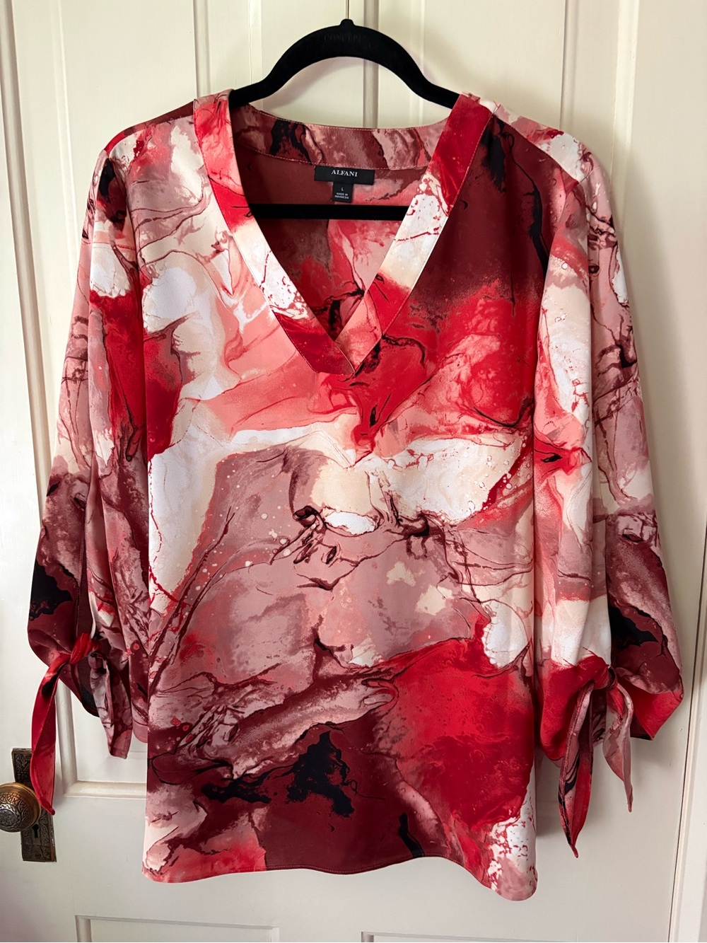 Alfani  Large Red Marble-Print V-Neck Tie-Sleeve Blouse